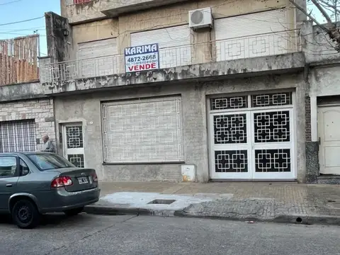 CIUDADELA. 25 DE MAYO AL 700. PH 3 AMB.AL FRENTE CON  PATIO, BALCON Y TERRAZA.