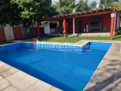 Casa en Venta con 3 cocheras