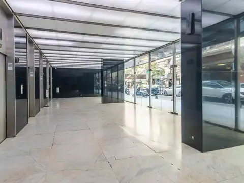 Oficina en Alquiler 64 años