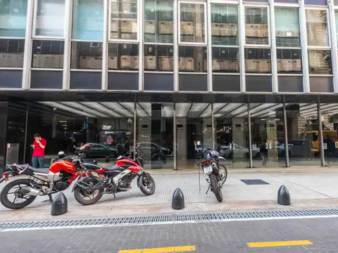 Oficina Monoambiente con 4 baños