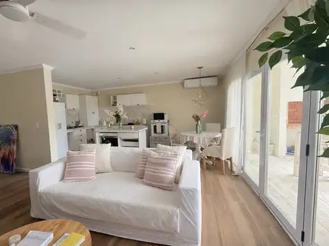 ESPECTACULAR CASA  en Venta en San Ramón, Pilar del Este, Pilar