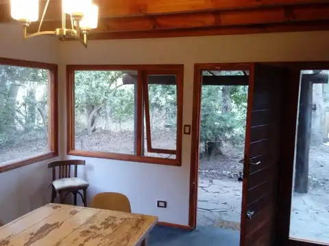 Cabaña en venta - 2 Dormitorios 2 Baños - 270Mts2 - Villa La Angostura  