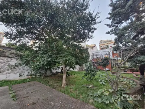 Casa 8 ambientes con 4 baños
