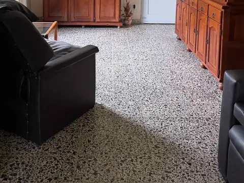 Casa 6 ambientes con 3 baños