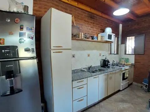 Casa 3 ambientes con 1 baño
