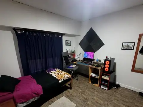 Casa en venta - 2 Dormitorios 1 Baño - 200Mts2 - Berazategui