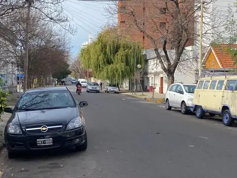 Calle 17 e/ 57 y 58 100