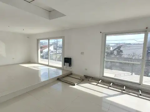 Casa 3 ambientes con 1 baño