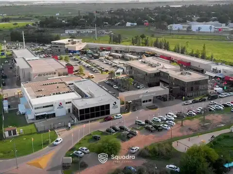 Alberto J. Paz 1065, Fisherton Plaza Open Mall