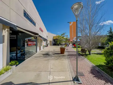 VENTA | PERMUTA - Local comercial n° 25, de aprox 80 m² -  Fisherton Plaza Chic Mall.