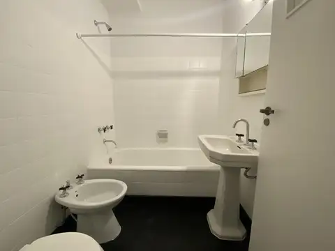 Departamento en Alquiler en Acassuso, $ 950.000
