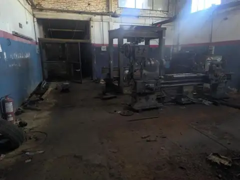 Galpon en Venta 21  mts Fondo