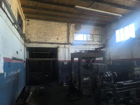 Galpon en Venta 18  mts Frente