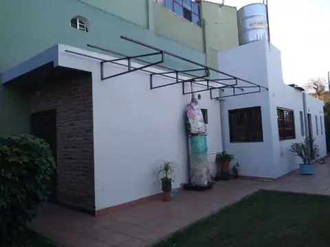 ALMIRANTE BROWN 2700