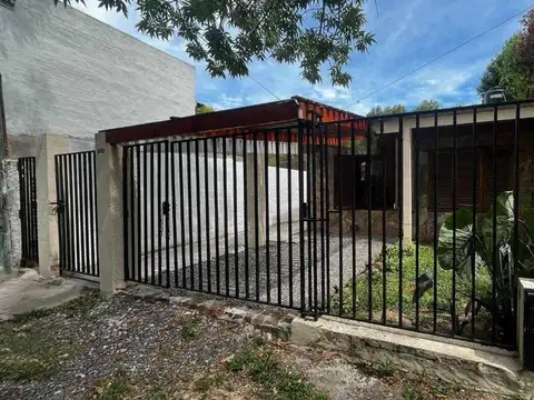 Casa en Granadero Baigorria