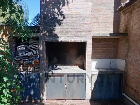 Venta casa quinta - Jardines de la Costa 1