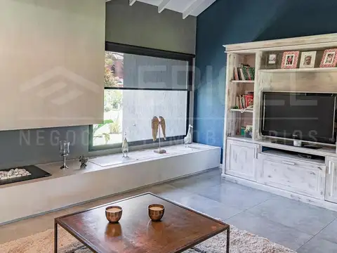 Casa 5 ambientes con 3 baños