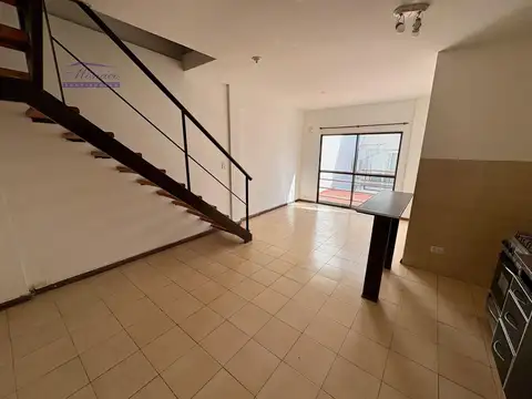 PH 2 amb en triplex con Terraza propia