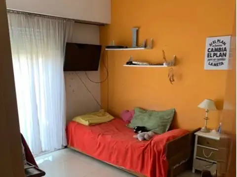 Casa en venta dos plantas en Merlo centro