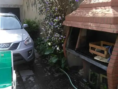 Venta De Casa En Lujan Calle Alvear 500