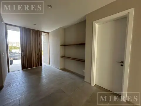 Casa en venta a estrenar en Los Carpinchos, Nordelta