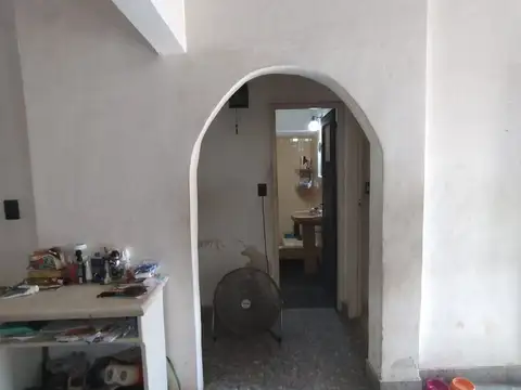 Venta casa a remodelar en Morón, gran oportunidad!
