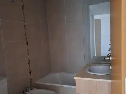 Departamento en Alquiler en Ituzaingo Norte, $ 650.000