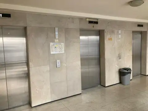Oficina en Alquiler en Tribunales, $ 400.000