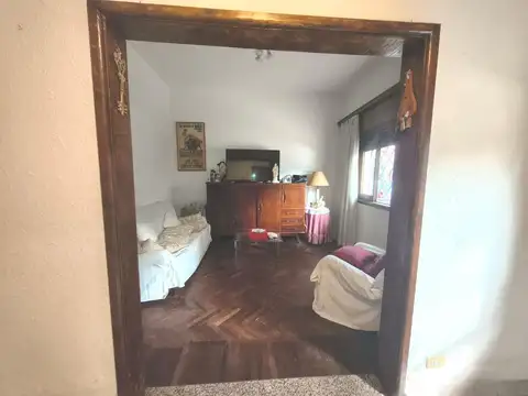 Depto Tipo Casa en Venta en Villa del Parque, USD 130.000