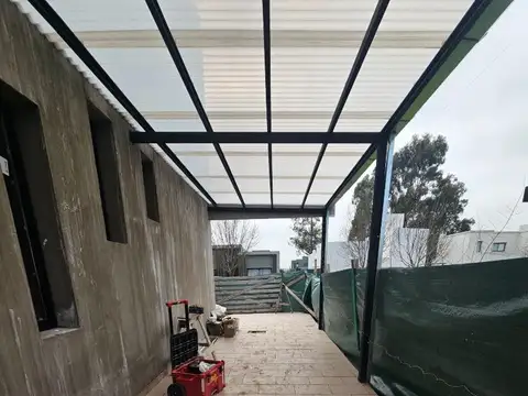 Casa en Venta con 4 cocheras