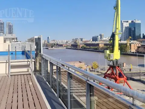 Monoambiente con balcón en venta en la mejor ubicación de Puerto Madero