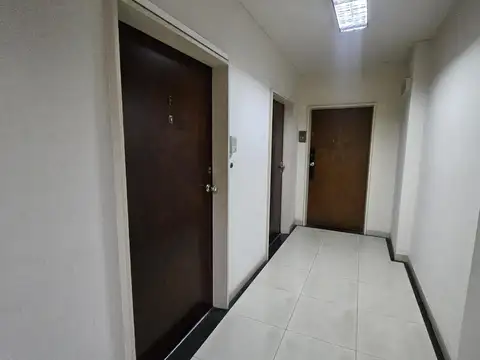 ALQUILER OFICINA CON COCHERA MICROCENTRO. Florida  15 Piso 5°