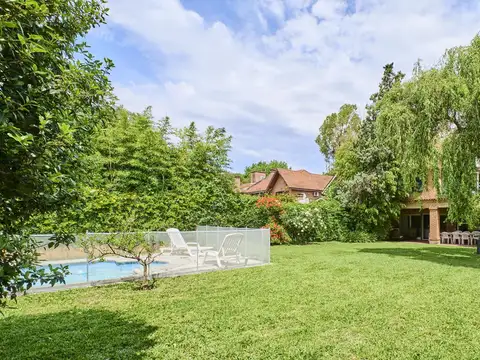 Importante Casa de 4 Dormitorios a la Venta en La Horqueta