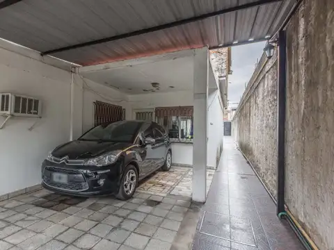 Venta Villa Celina Lote Triple Casa Taller Jardin Cochera
