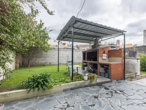 Rivera 2200 , Piso 0