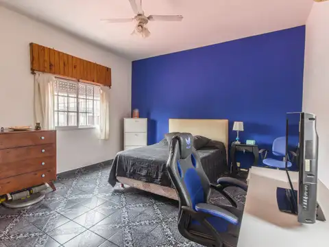 Casa 11 ambientes con 5 baños
