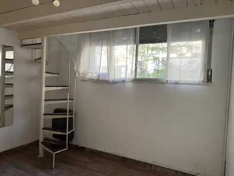 Avenida Hipólito Yrigoyen 2100
