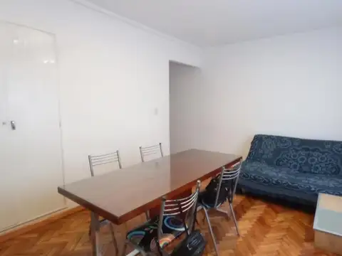 Hipólito Yrigoyen 1347 e/ San José y Santiago del Estero