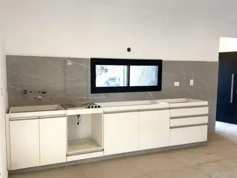 Casa en Alquiler en Villa Catalina, $ 980.000