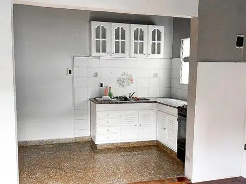 Depto Tipo Casa en Alquiler en Lanus Oeste, $ 530.000