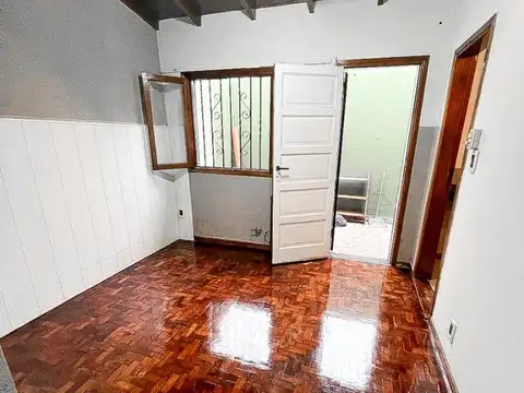 Depto Tipo Casa 2 ambientes con 1 baño
