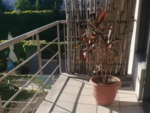 único  ambiente divisible, balcón, pileta, parrilla aprof/ !