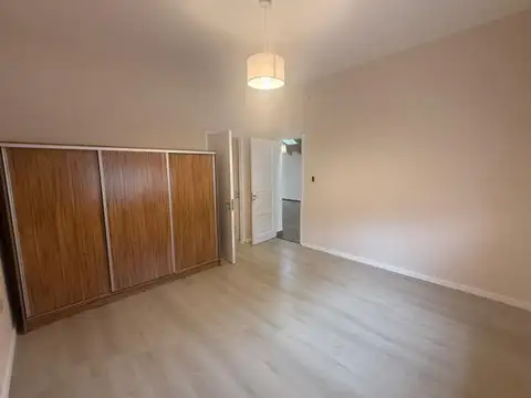 Casa en Alquiler en Parque Chas, $ 2.500.000
