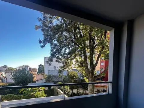 Semipiso 2 ambientes con doble balcón