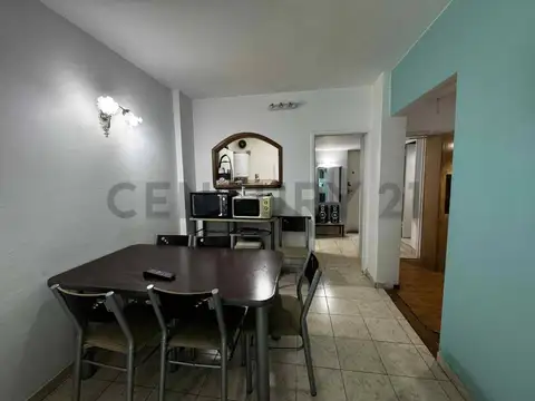 Las Heras 2500, Piso 1