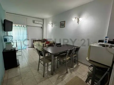 Departamento 2 ambientes al frente zona Aldrey