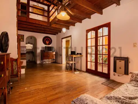Pasaje Rosales 1300, Piso 0