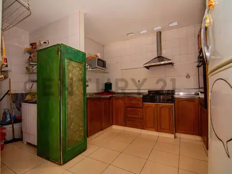 Pasaje Rosales 1300, Piso 0