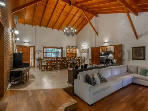 Venta de Casa en Villa Elisa