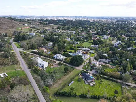 Los Corales y Listown